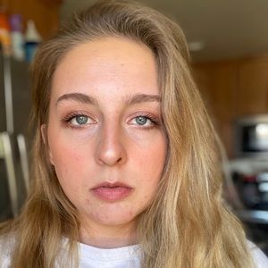 Meet your Posher, Ary